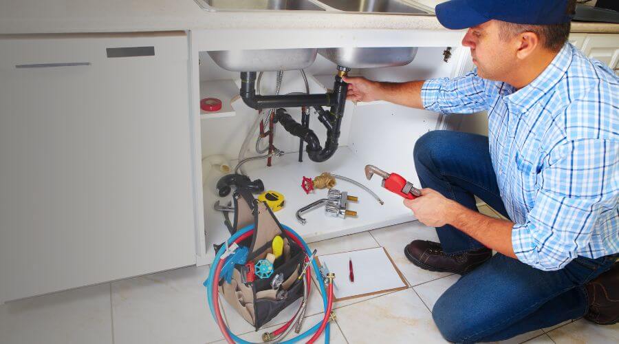 Professional water heater repair in Elgin, TX